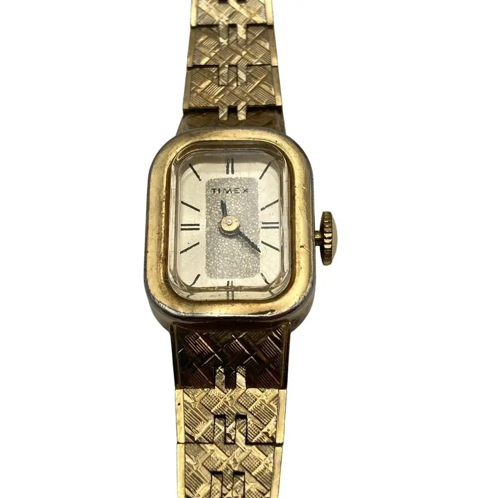 VTG 70'S Timex 17j Mechanical Wind Up Women's Petite Dress Watch 15mm Wist 6.25